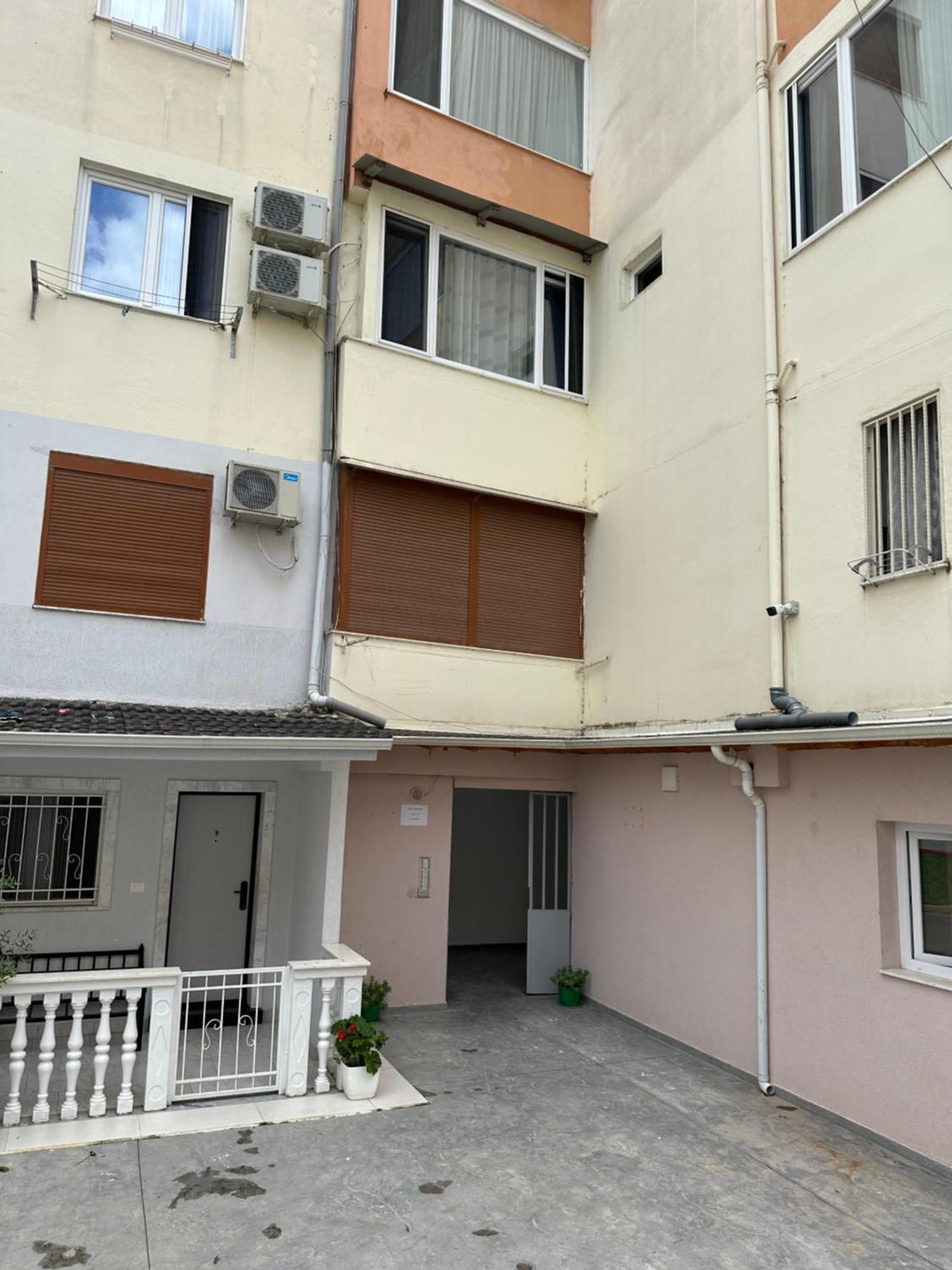 Vrapi Apartment