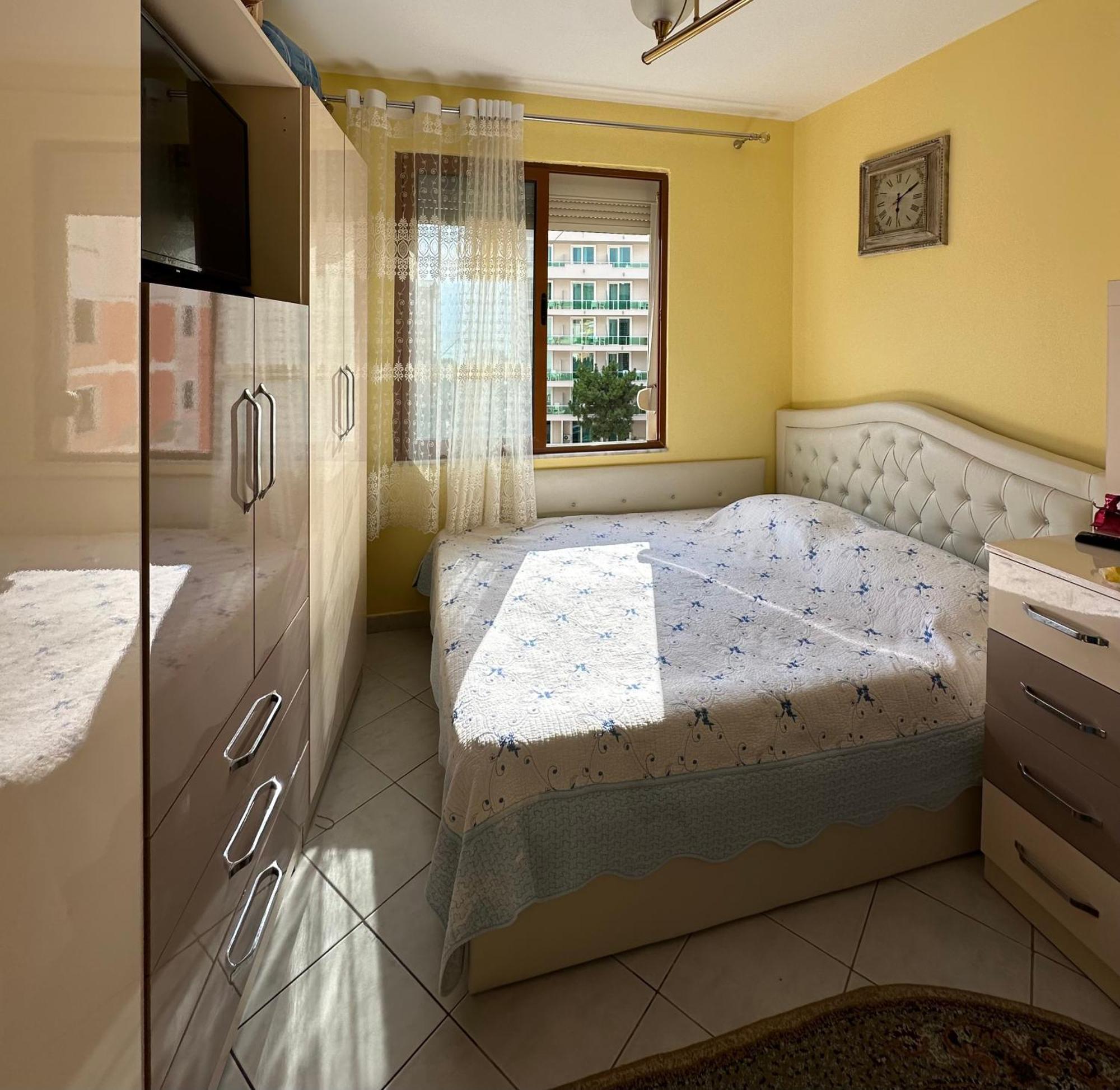 Apartment Vrapi *
